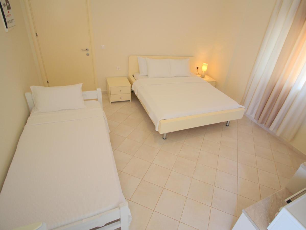 Sunset Apartments Berdenesh Sarandë Exteriér fotografie